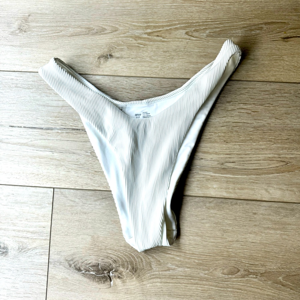 Aerie cheeky bottom